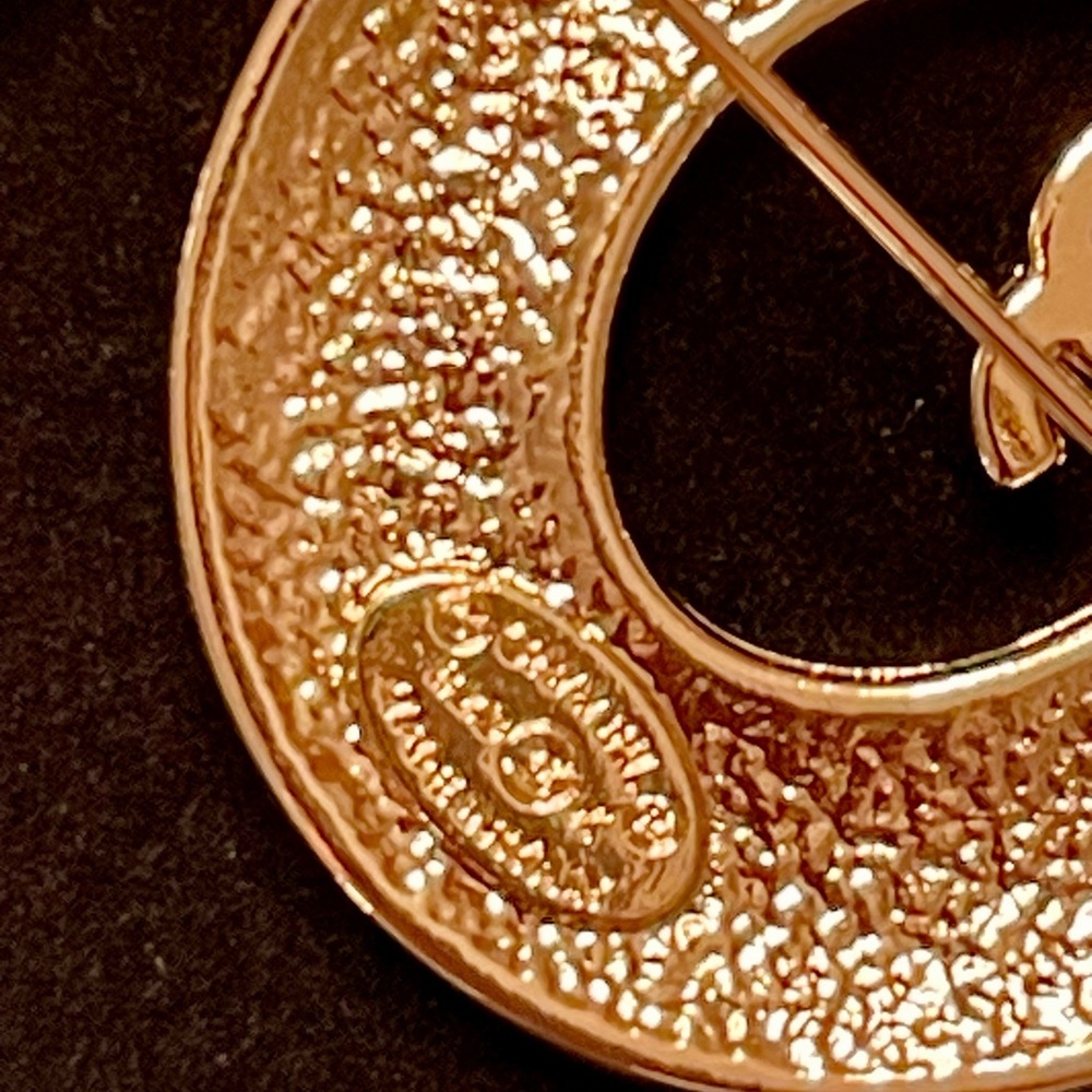 #5 Brooch - Picture 7 of 8